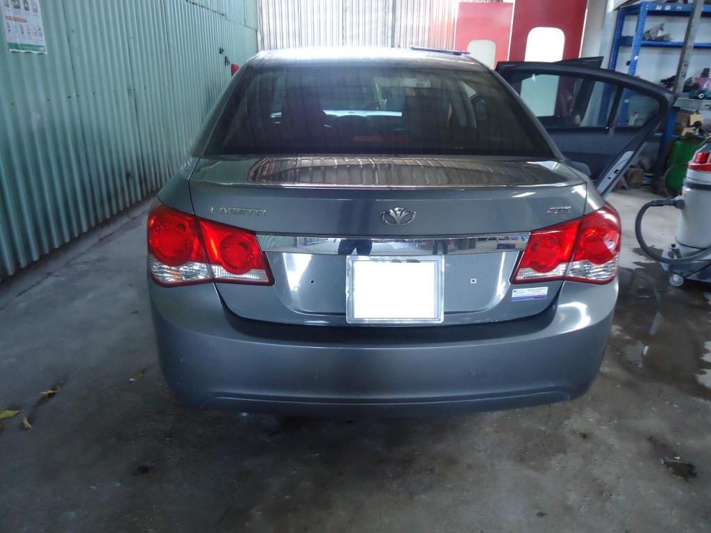 Em cần bán xe Lacetti CDX màu xám đời 2010 xe còn cứng, giá quá mềm - 2