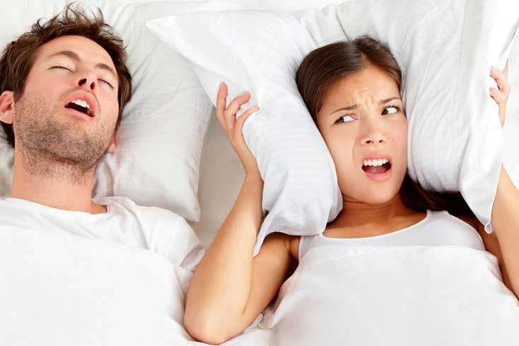 snoring photo:sleep apnea symptoms 