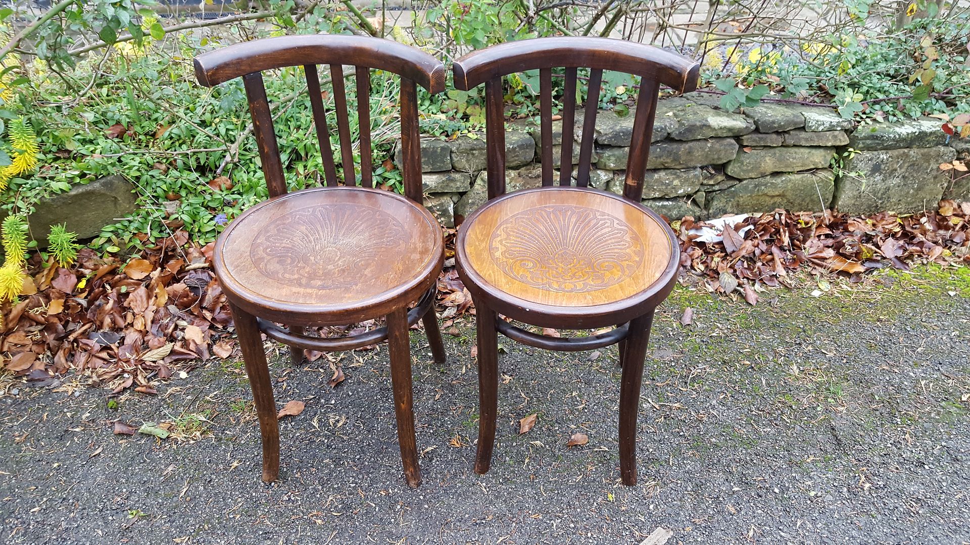Lovely Stylish Iconic Pair of Vintage/Antique Polish Bentwood Cafe