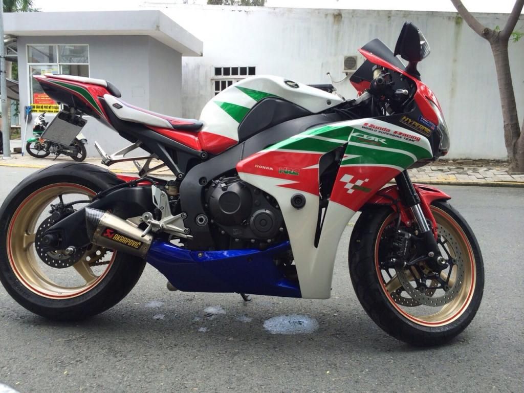 Ban CRR1000RR date2009 gia tot - 2