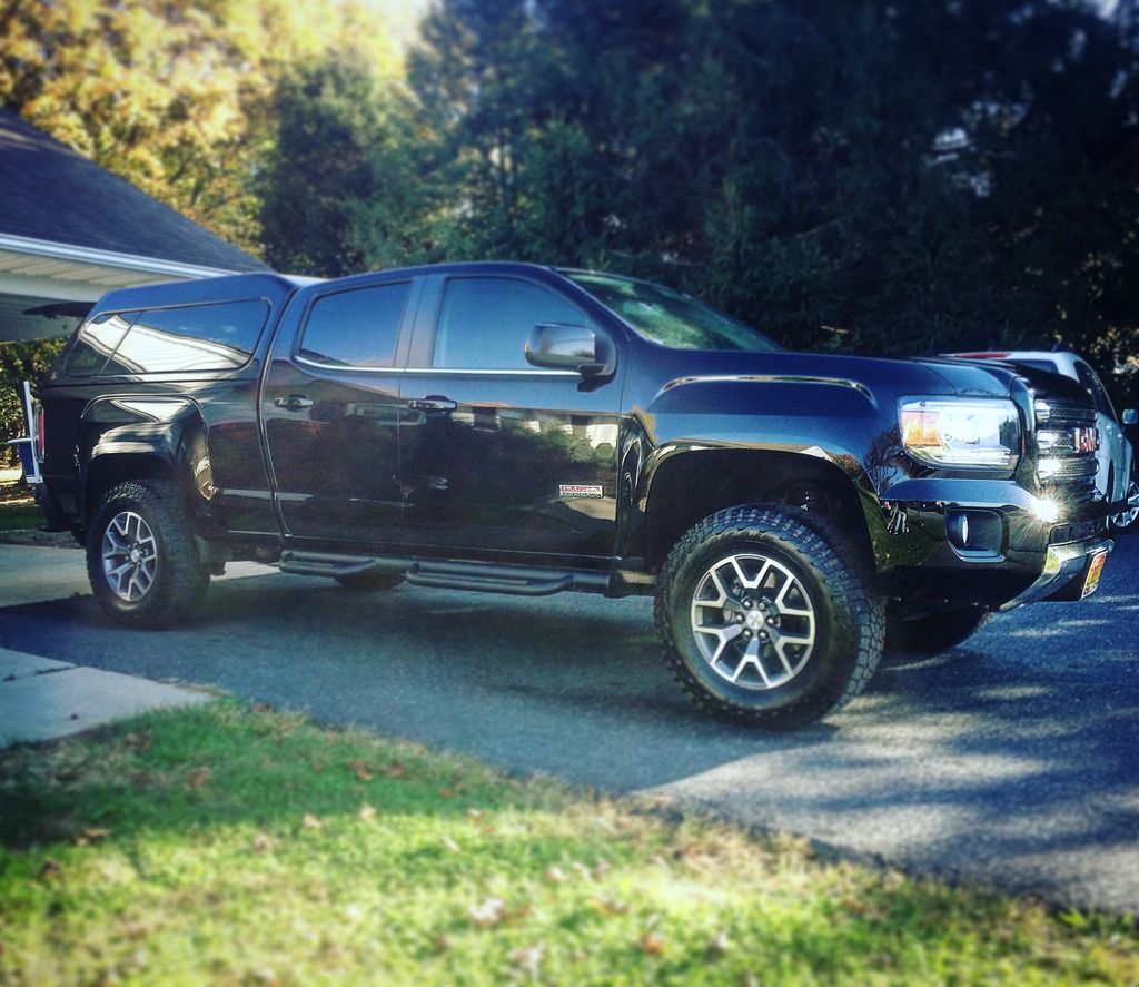 Anyone got my setup of a the truck with just a leveling kit? | Chevy ...