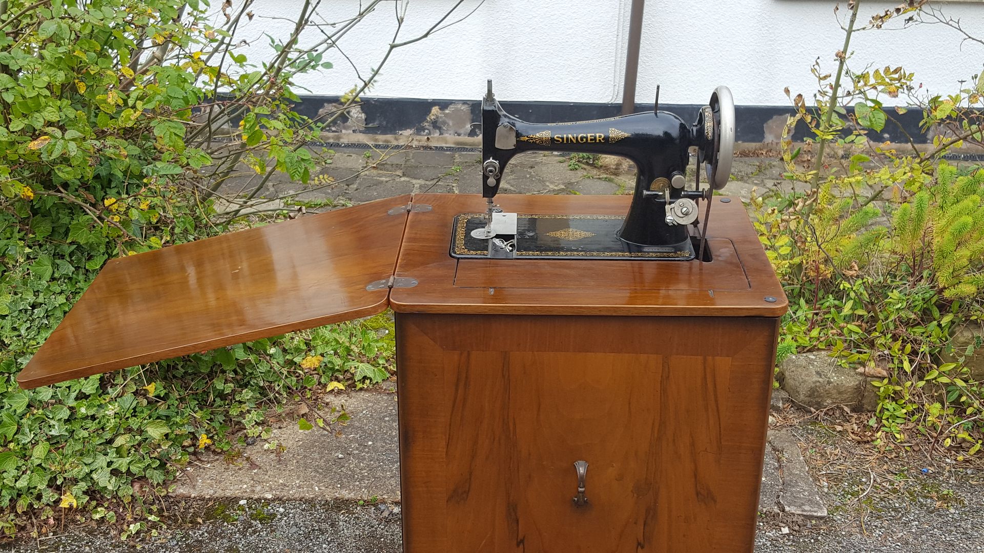 A Rare Beautiful Antique Singer Sewing Machine Circa 1900 in Mahogany eBay